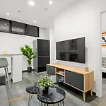 Modern Renovated 1 Bedroom Apartment W Bomb Shelter Central Tlv M2
